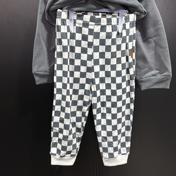 Lila & Jack 3pc. set Hoodie Sweatshirt,stretch checkered leggings,sunglasses - Picture 4 of 6